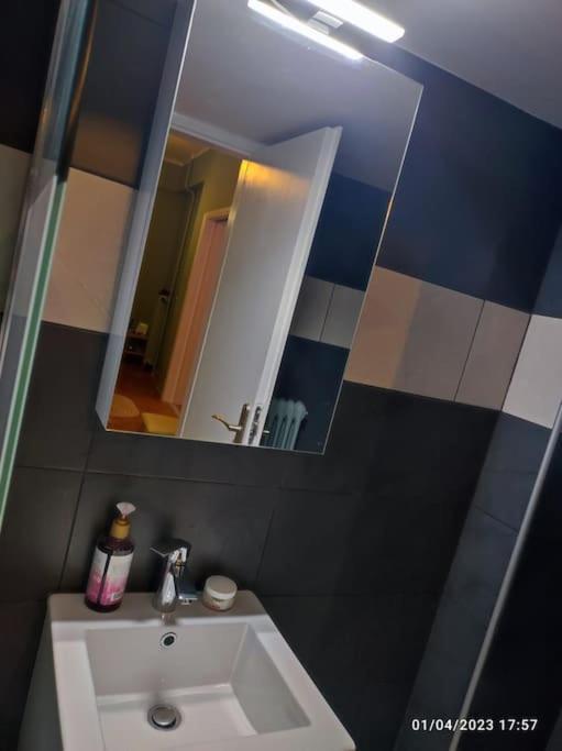 Cozy New Apartment Near The Beach Athena Bagian luar foto
